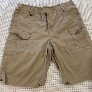 Men's Tan Cargo Shorts